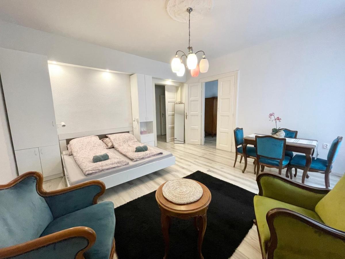Mehdi 1 Apartment
